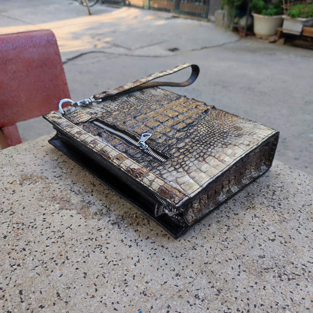 Clutch kẹp nách CÁ SẤU NGUYÊN THỦY rất độc tại Ovenis!