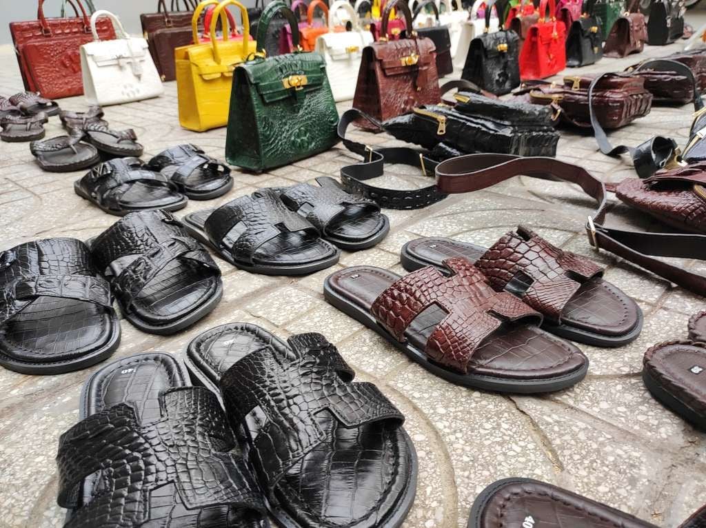 Dép cá sấu sandal đẹp lịch sự - Rất phù hợp người lớn tuổi!