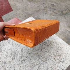 Kẹp nách Da Bụng Cá Sấu vàng bò siêu đẹp. Có khóa số bảo mật!