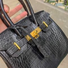 Túi da cá sấu hàng may thủ công. Size 25 vừa vặn!