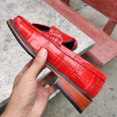 Giày nam Da cá sấu đỏ tươi nổi bật. Kiểu dáng trẻ trung thời thượng!