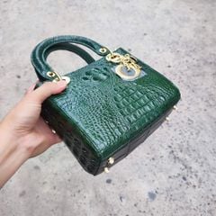 Túi nữ da cá sấu Xanh rêu phối phụ kiện siêu đẹp. Size 25 vừa vặn!