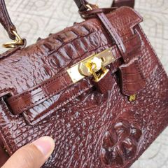 Túi xách nữ Da cá sấu có dây đeo. Size 25cm rất vừa!