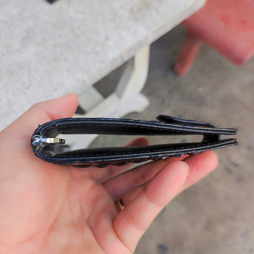Ví KẸP TIỀN size nhỏ 8.5*11.5 cm. Gai lưng cá sấu rất đẹp!