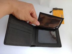 TUYỆT PHẨM..! Bóp Da Cá Sấu [NGUYÊN BÀN TAY CÓ MÓNG RẤT ĐẸP] Để Vừa Giấy Tờ Cũ - VS103