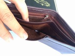 TUYỆT PHẨM..! Bóp Da Cá Sấu [NGUYÊN BÀN TAY CÓ MÓNG RẤT ĐẸP] Để Vừa Giấy Tờ Cũ - VS103