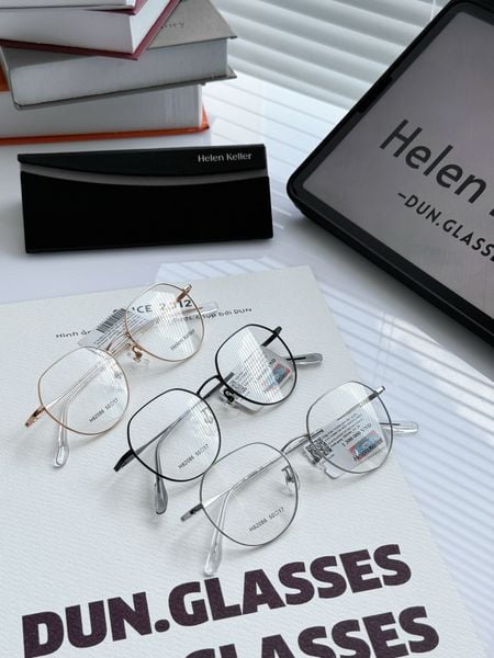  Mắt kính Helen Keller H82086 