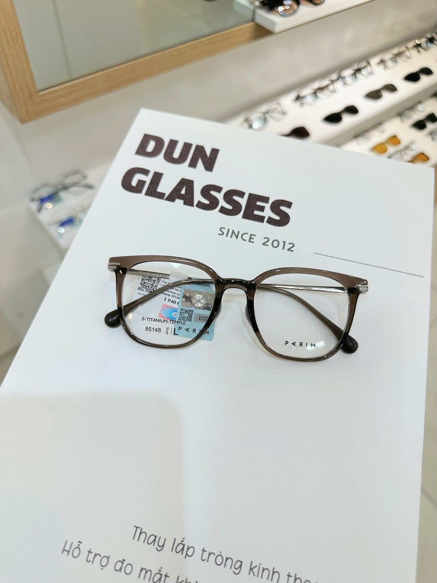  Mắt kính vuông Parim 85148 
