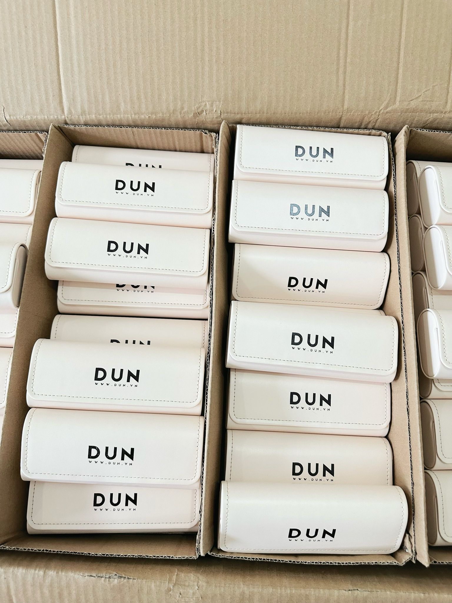  Hộp kính DUN H32 