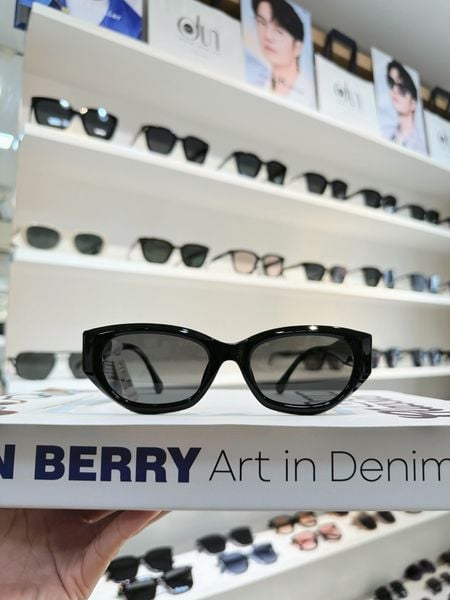  Kính mát trendy Parim 76062 