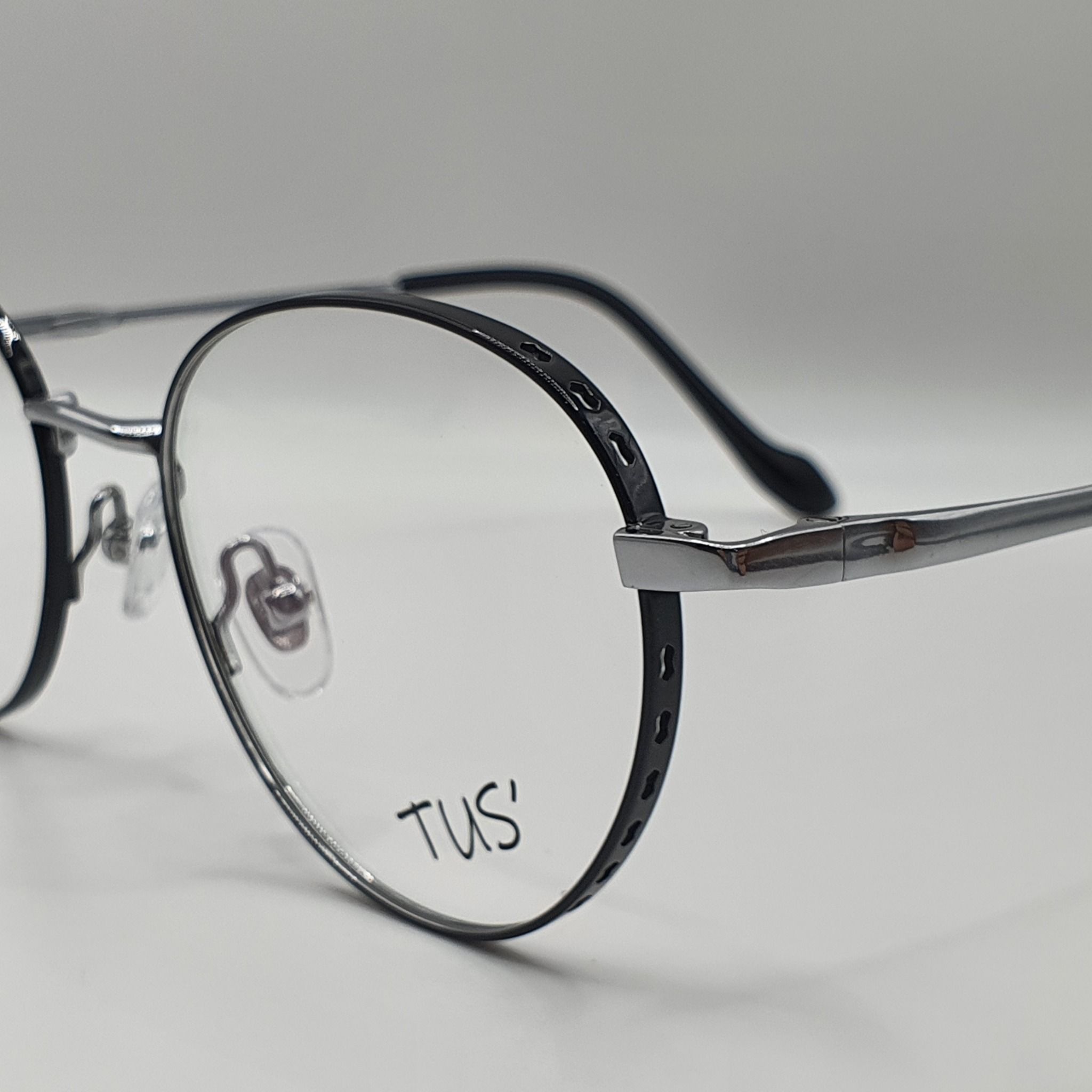  Gọng Xi Titanium L 1486 tròn lai ovan optical frame. 