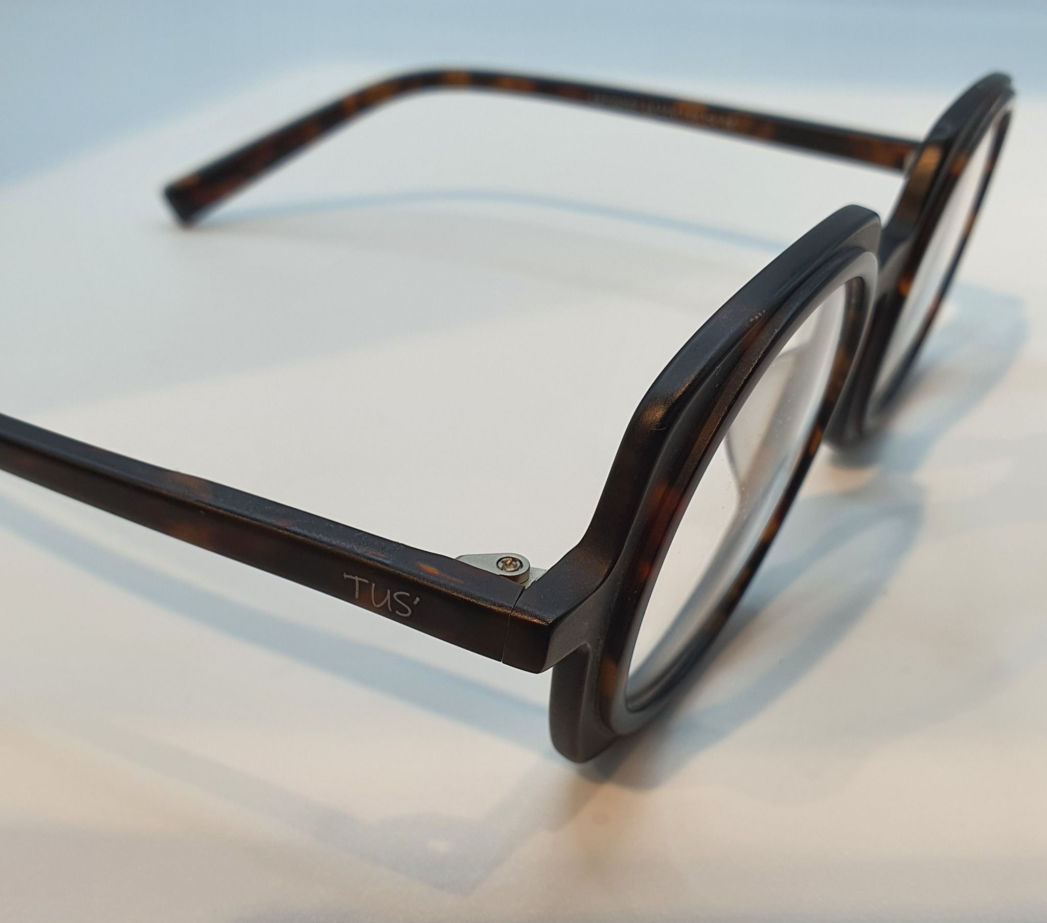  KBT 98060  #Gọng nhựa Acetate tròn vuông ( round-square eyewear) 