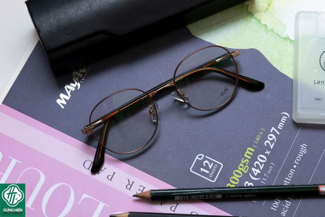  620 # Gọng hợp kim -IP Stainless steel eyeglasses (  tròn - round shape) 