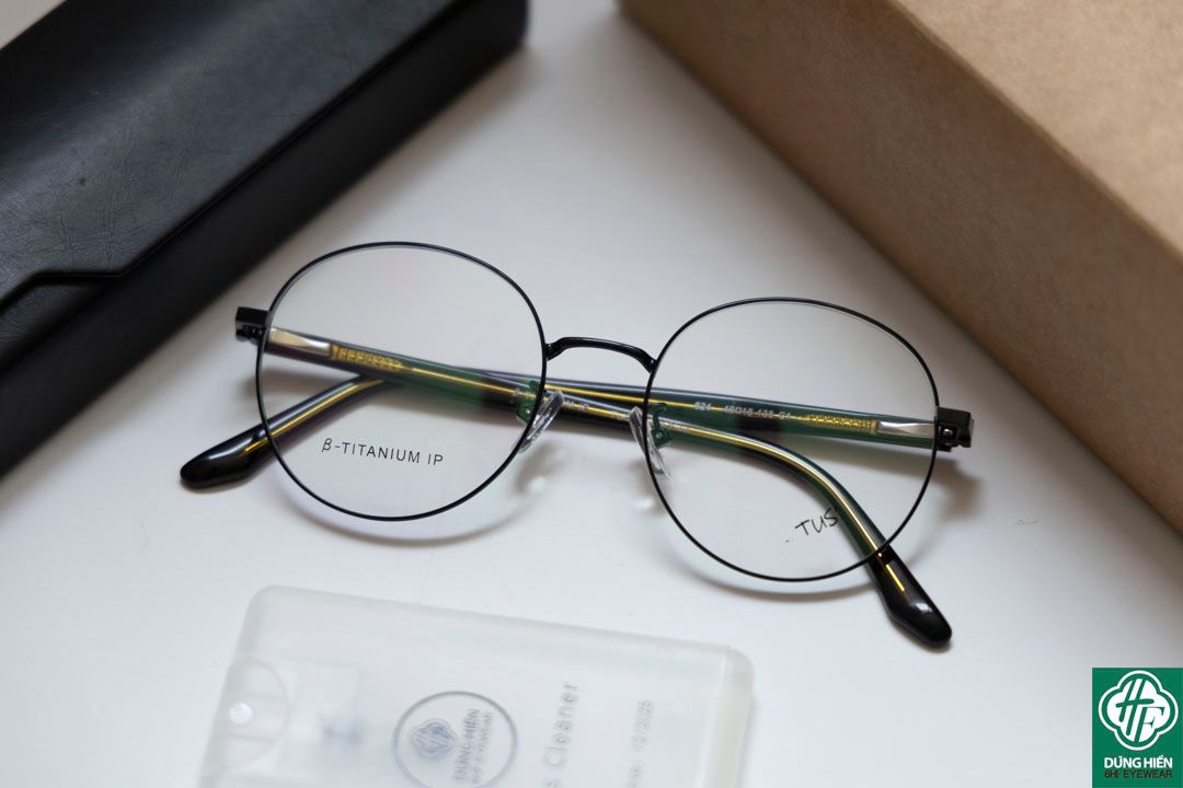  624 # Gọng hợp kim -IP Stainless steel  eyeglasses (  tròn - round shape) 