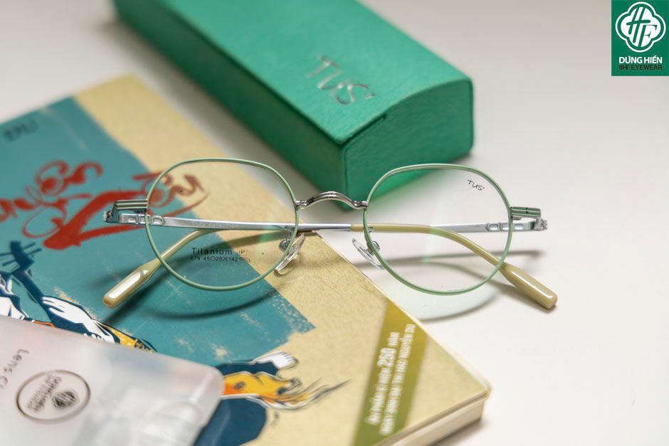  679 # Gọng hợp kim hạn chế rỉ - stainless steel eyeglasses ( mini) 