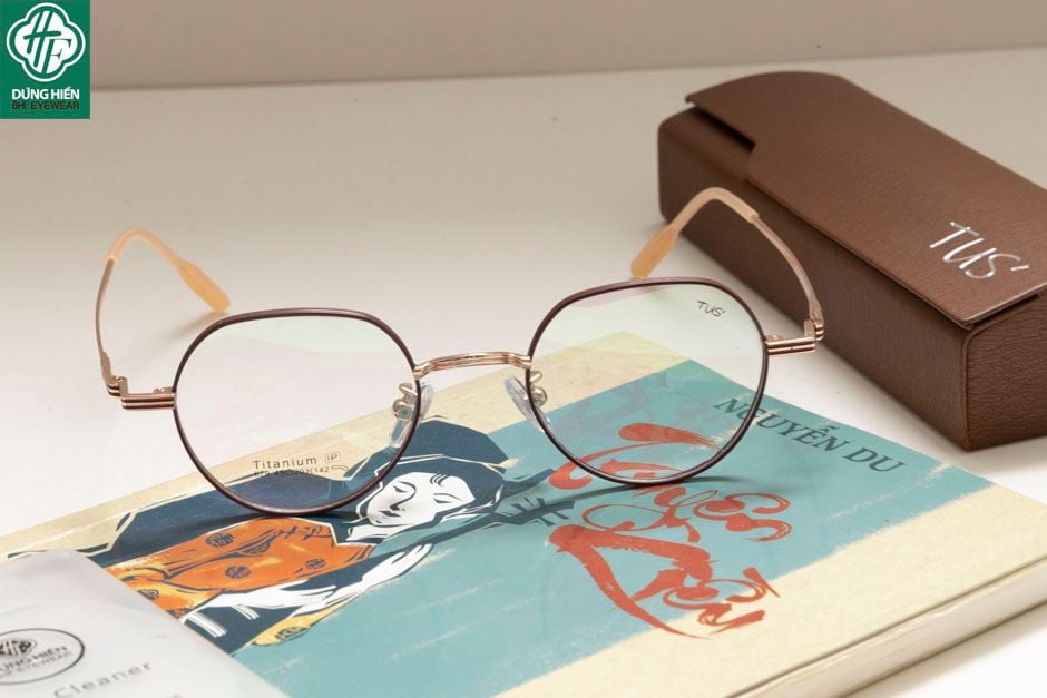  679 # Gọng hợp kim hạn chế rỉ - stainless steel eyeglasses ( mini) 