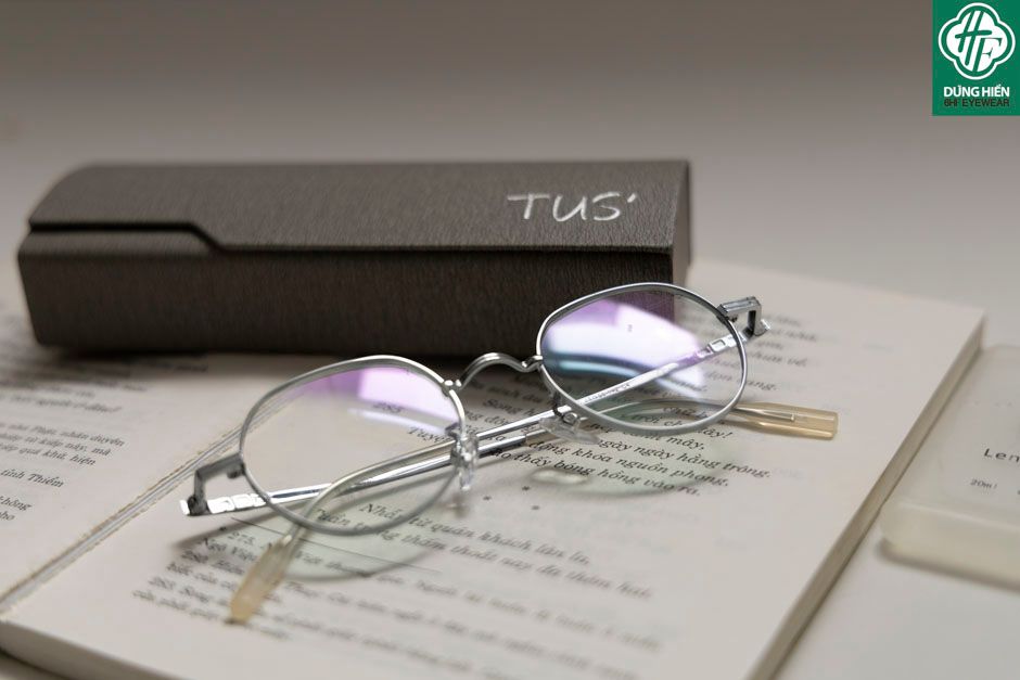  679 # Gọng hợp kim hạn chế rỉ - stainless steel eyeglasses ( mini) 