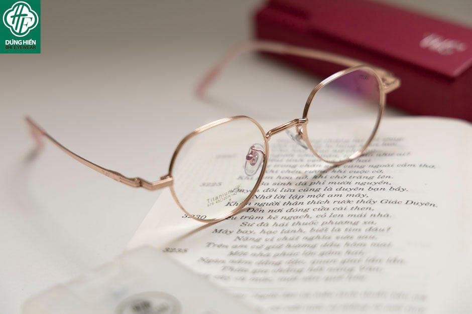  679 # Gọng hợp kim hạn chế rỉ - stainless steel eyeglasses ( mini) 