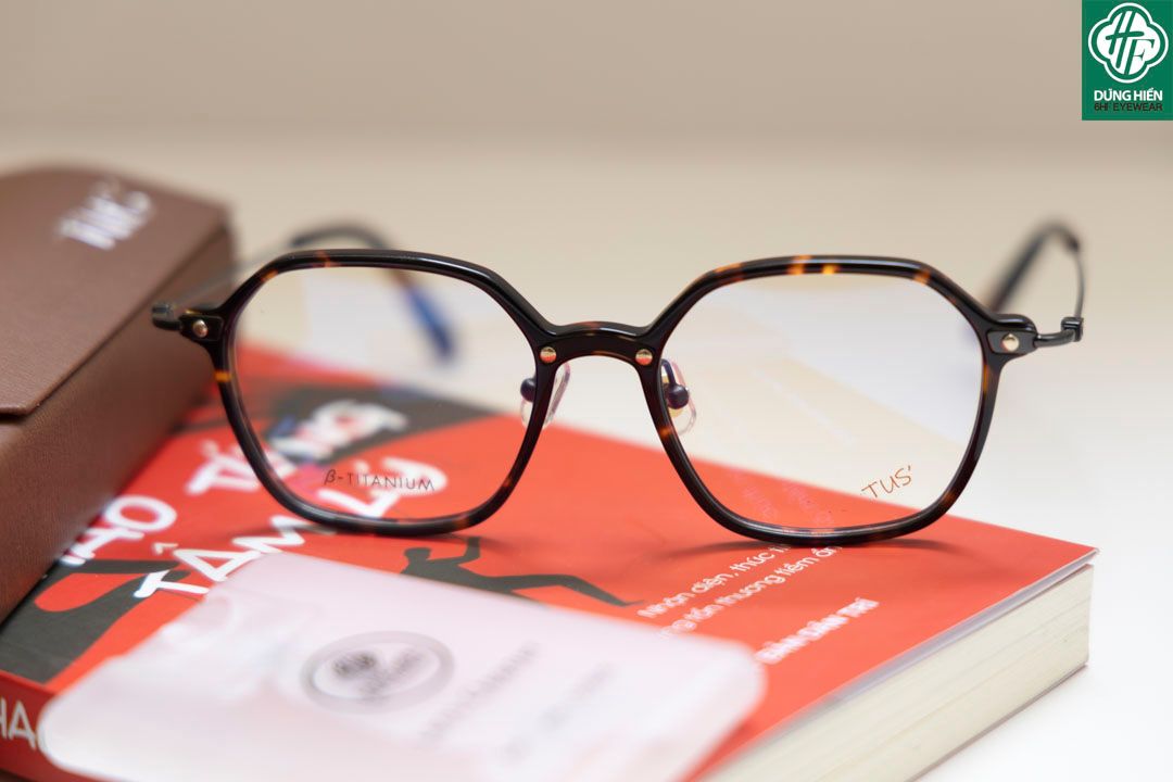  HP 2021302 # Gọng TUS'   β- Titanium + Acetate : Độ Lạ - Unique Mini 