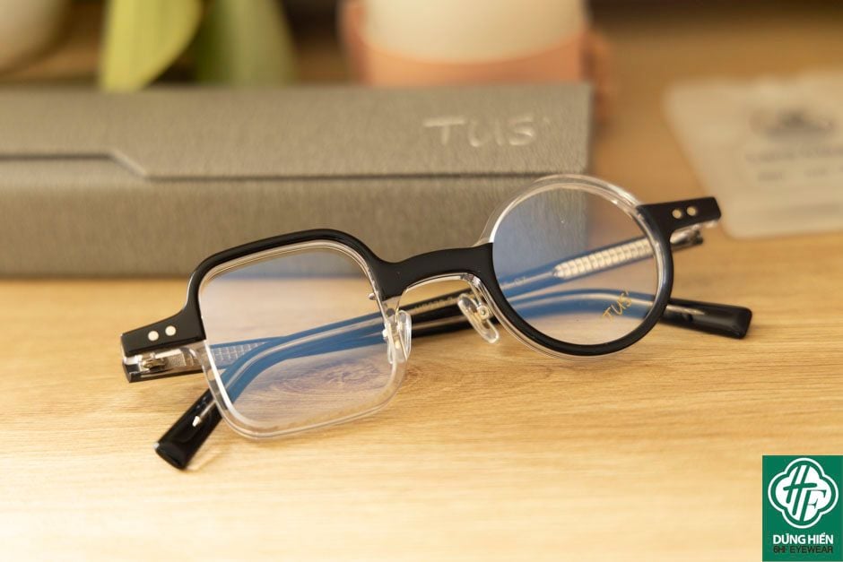  HP 226 #   Gọng TUS'   Acetate Eyewear:  Độ Lạ - Unique Mini 