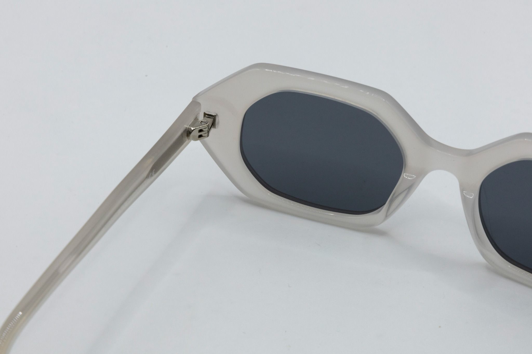  MB 1039 #  Kính mát phân cực polarized Sunglasses 