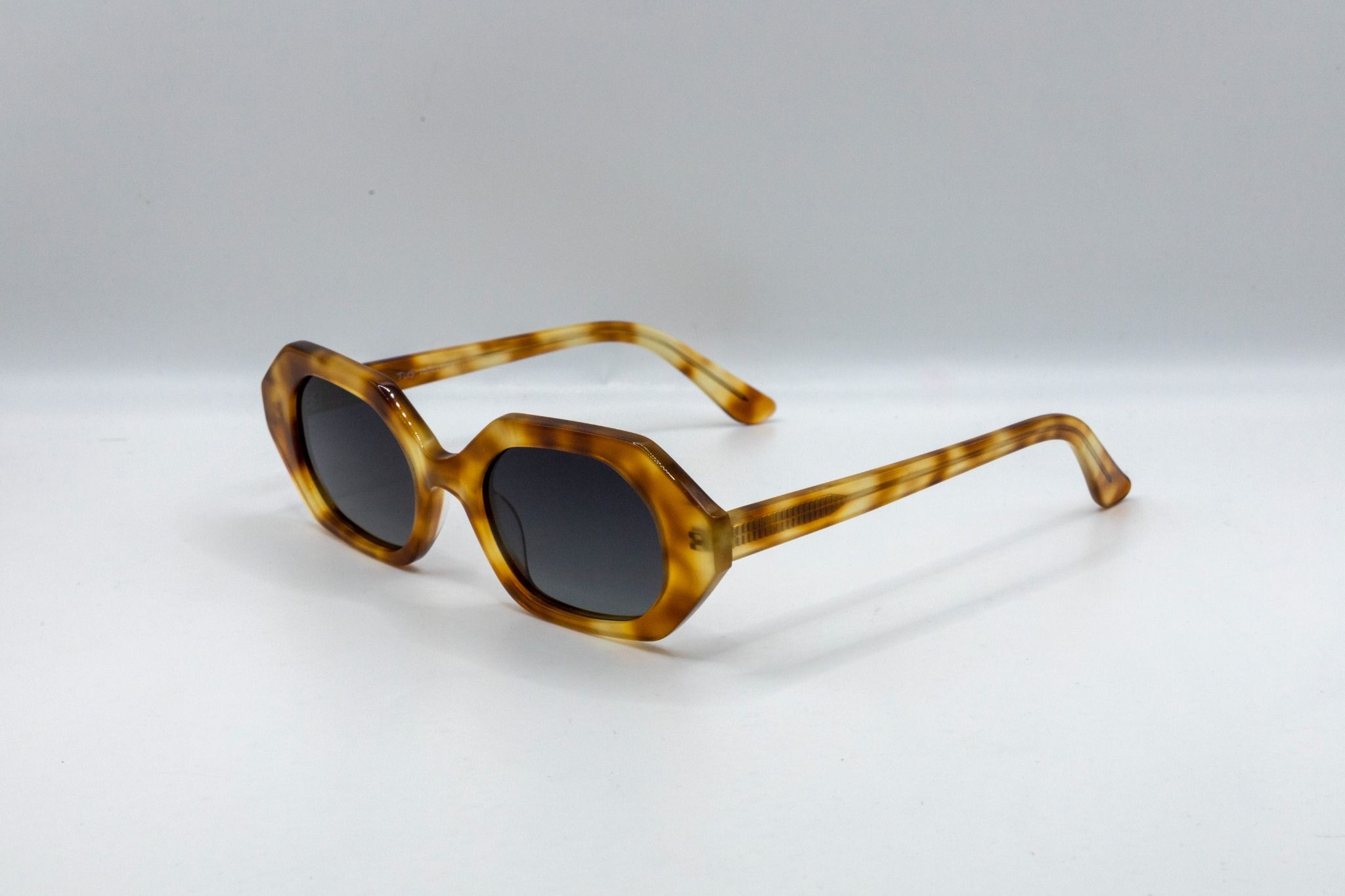  MB 1039 #  Kính mát phân cực polarized Sunglasses 