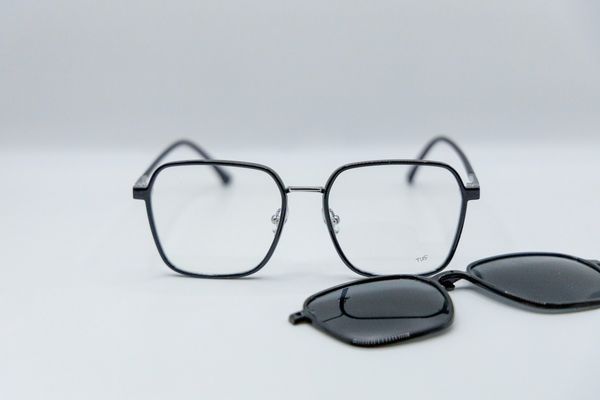  TP1011 :kính clipons 2 trong 1 