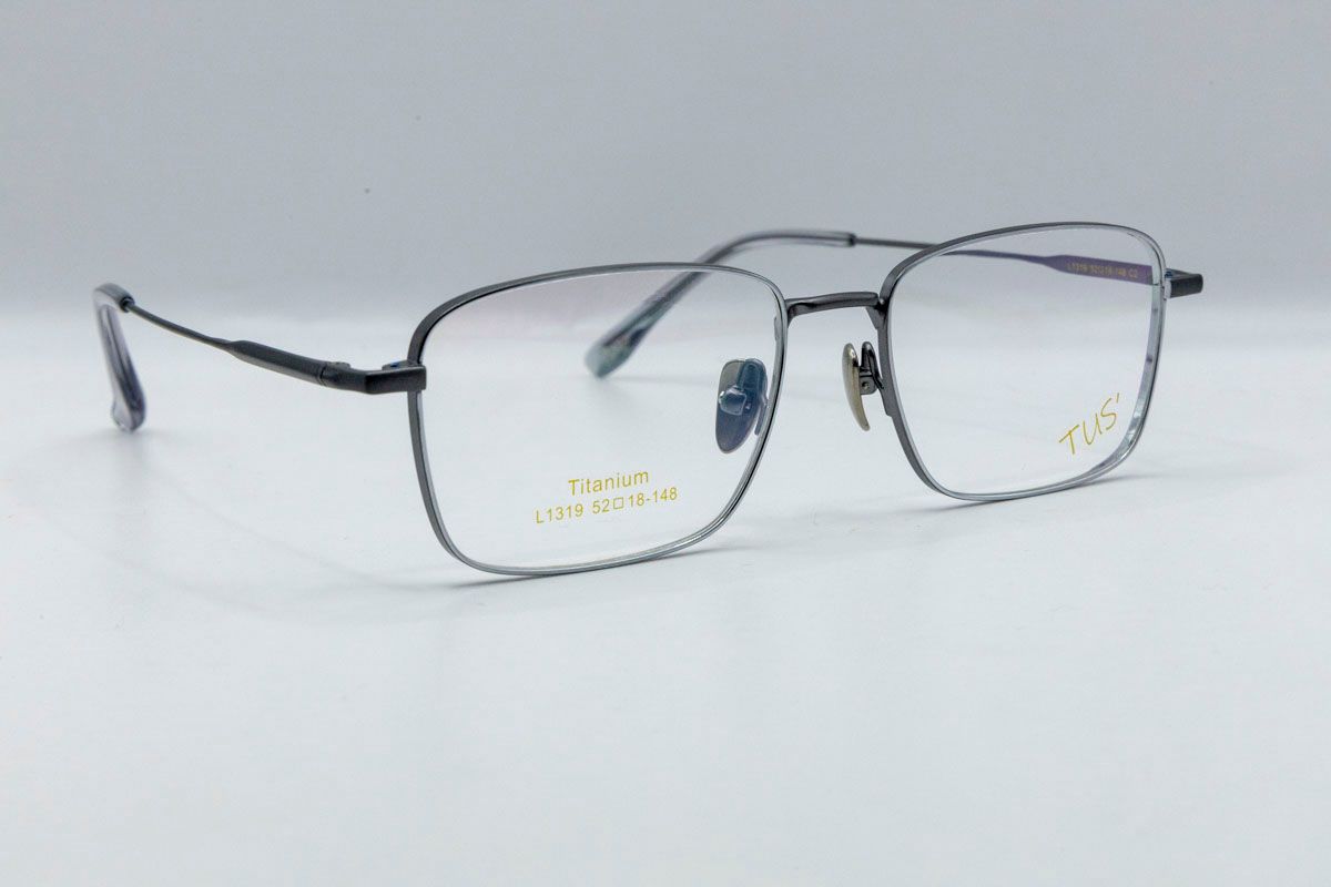  L 1319 #Gọng  TITANIUM 70% 