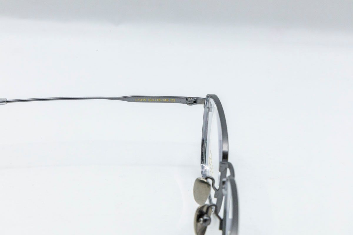  L 1319 #Gọng  TITANIUM 70% 