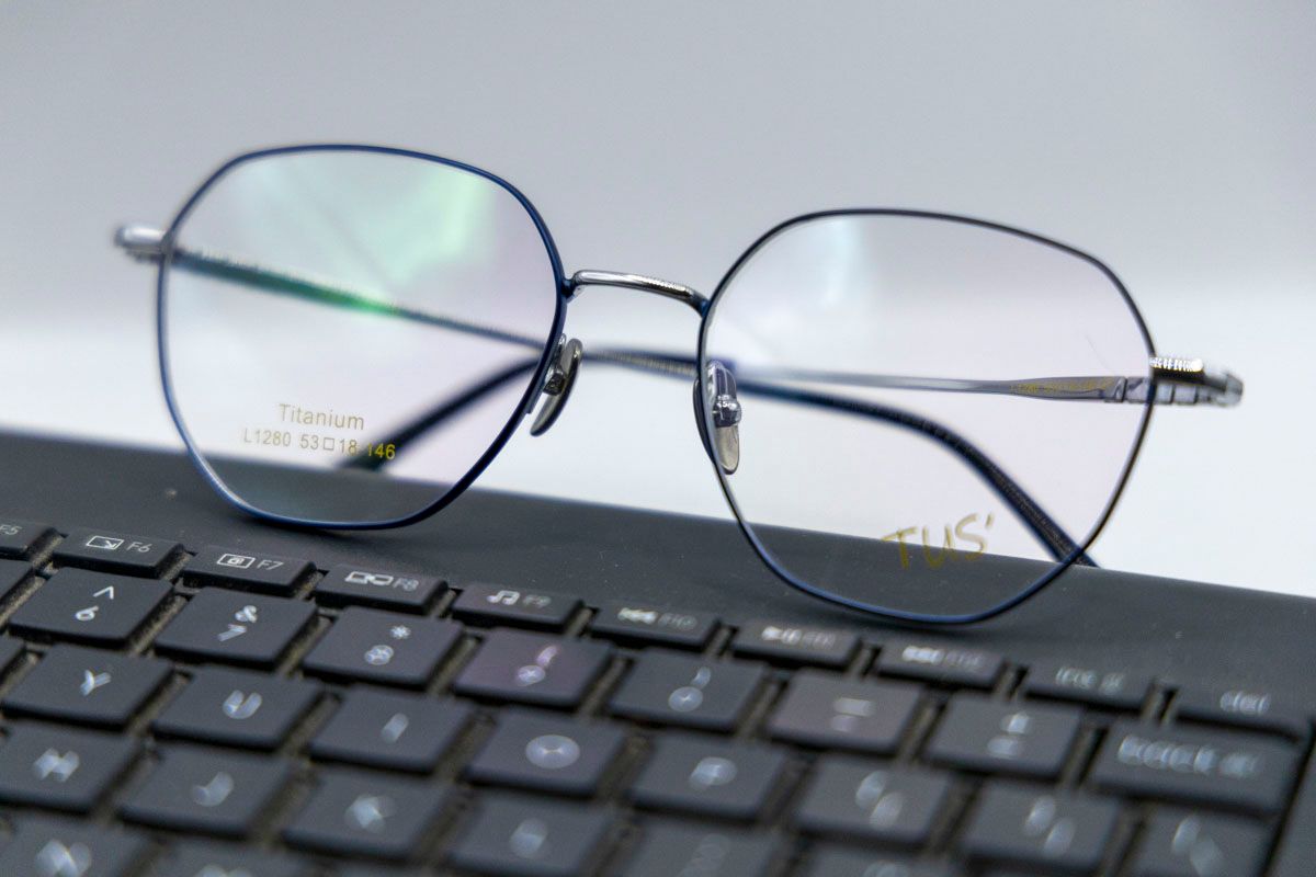  Gọng xi 70% titanium L 1280 lục giác hexagon 