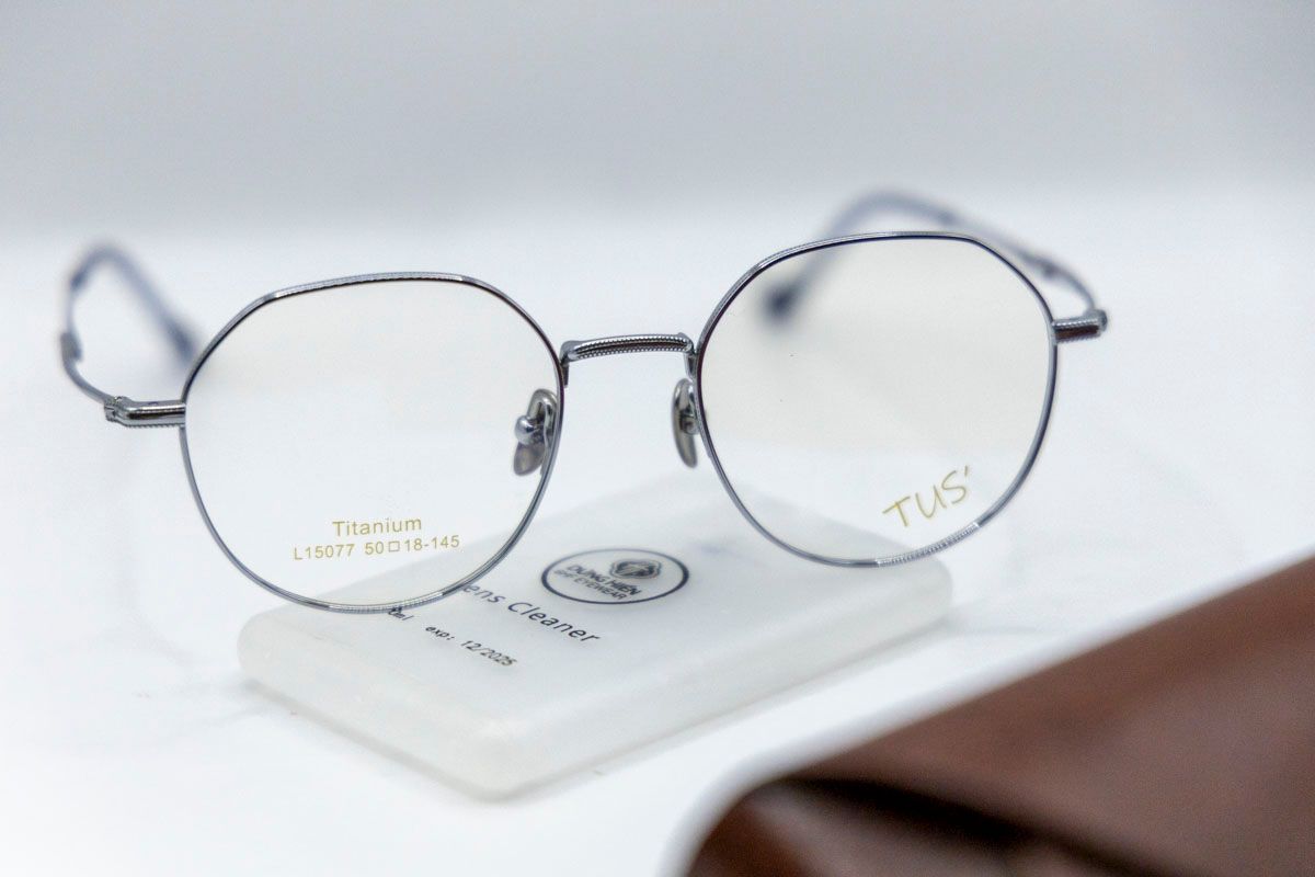  Gọng Titanium L 15077 #kiểu dáng nửa tròn 