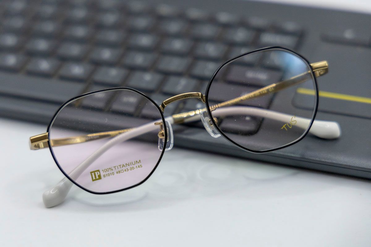  61010 Gọng xi 100% titanium ( vuông+  lục giác hexagon 