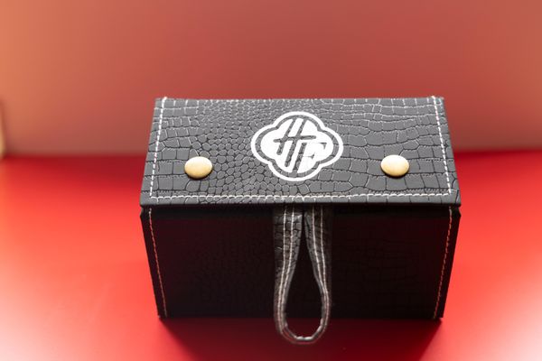  1 Hộp đựng 5 kính- a set for 5 pairs eyeglasses 