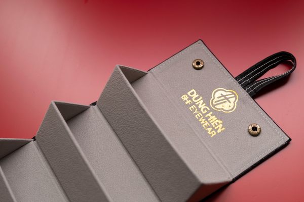  1 Hộp đựng 5 kính- a set for 5 pairs eyeglasses 