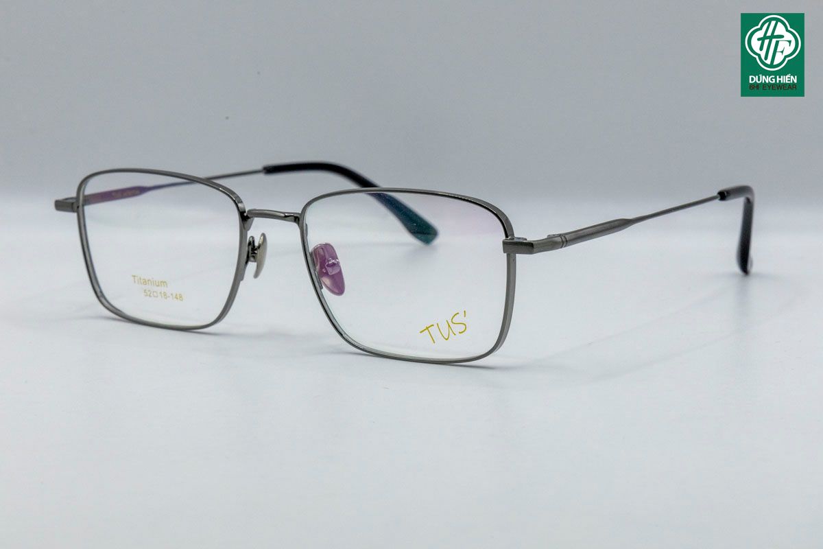  L 1319 #Gọng  TITANIUM 70% 