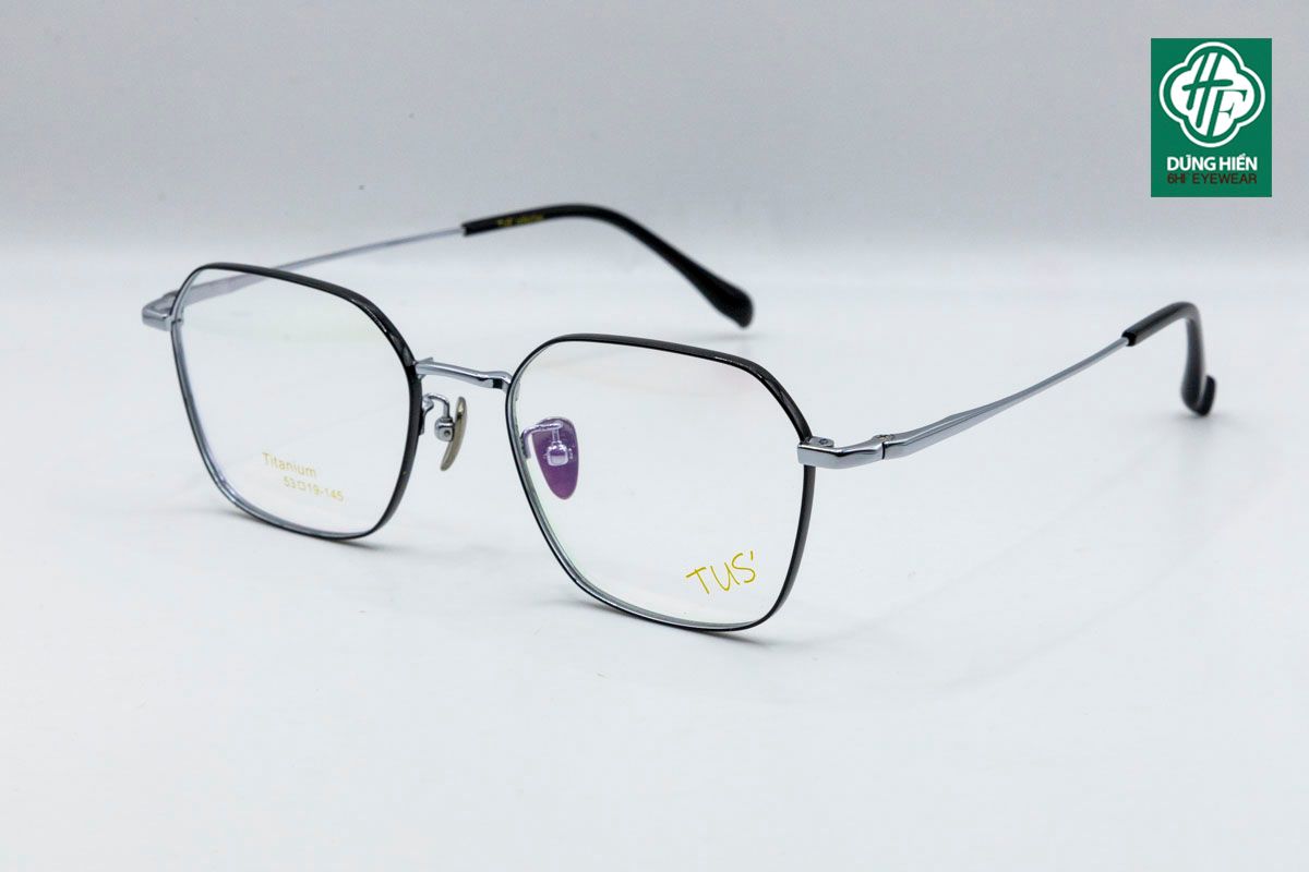  L 15097  Gọng xi 70% titanium dáng vuông ( square) + lục giác (Hexagon) 