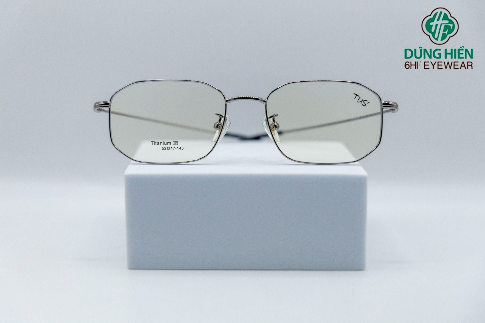  Gọng xi B titanium TR 2027 hình chữ nhật 