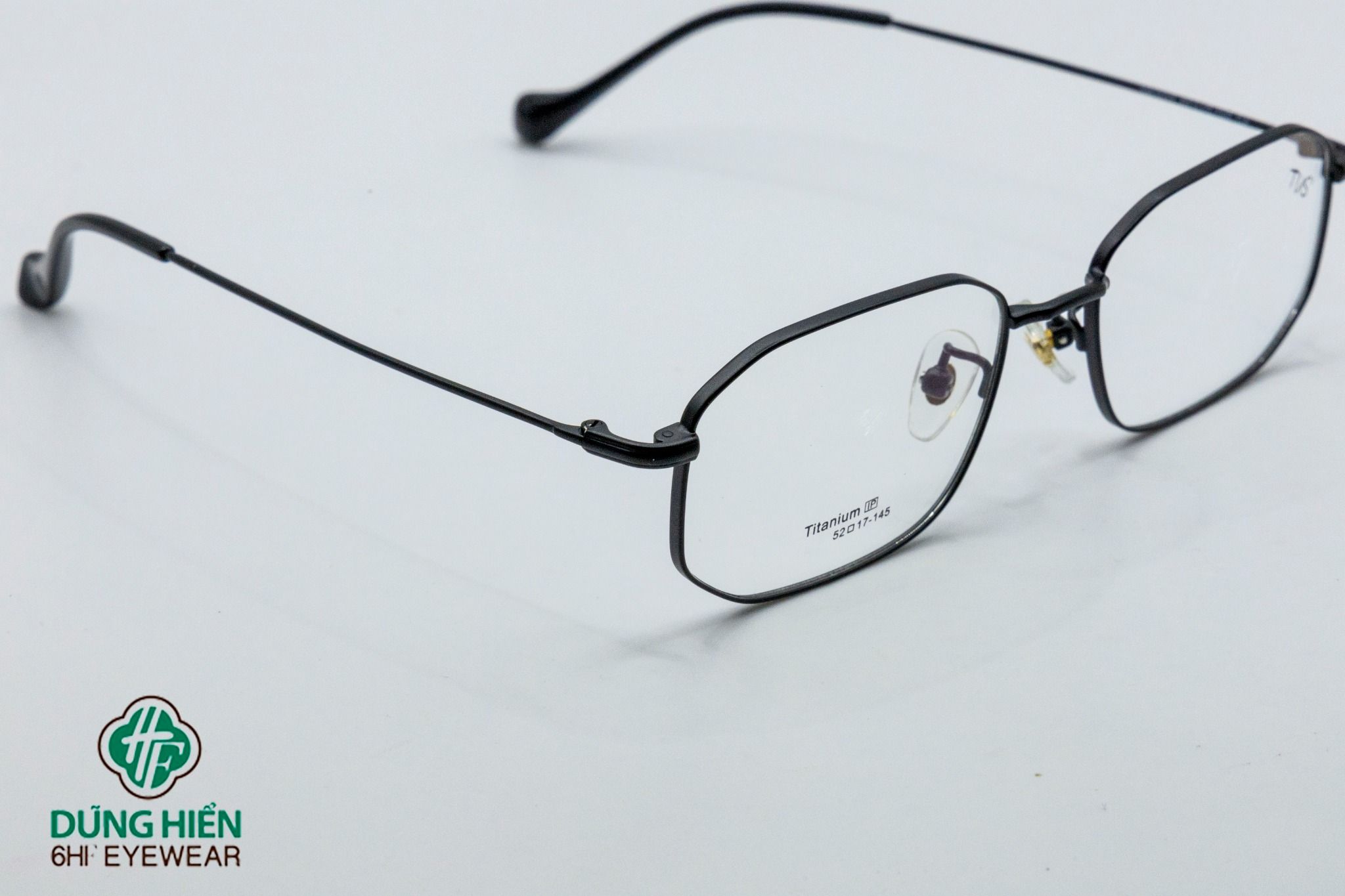  Gọng xi B titanium TR 2027 hình chữ nhật 