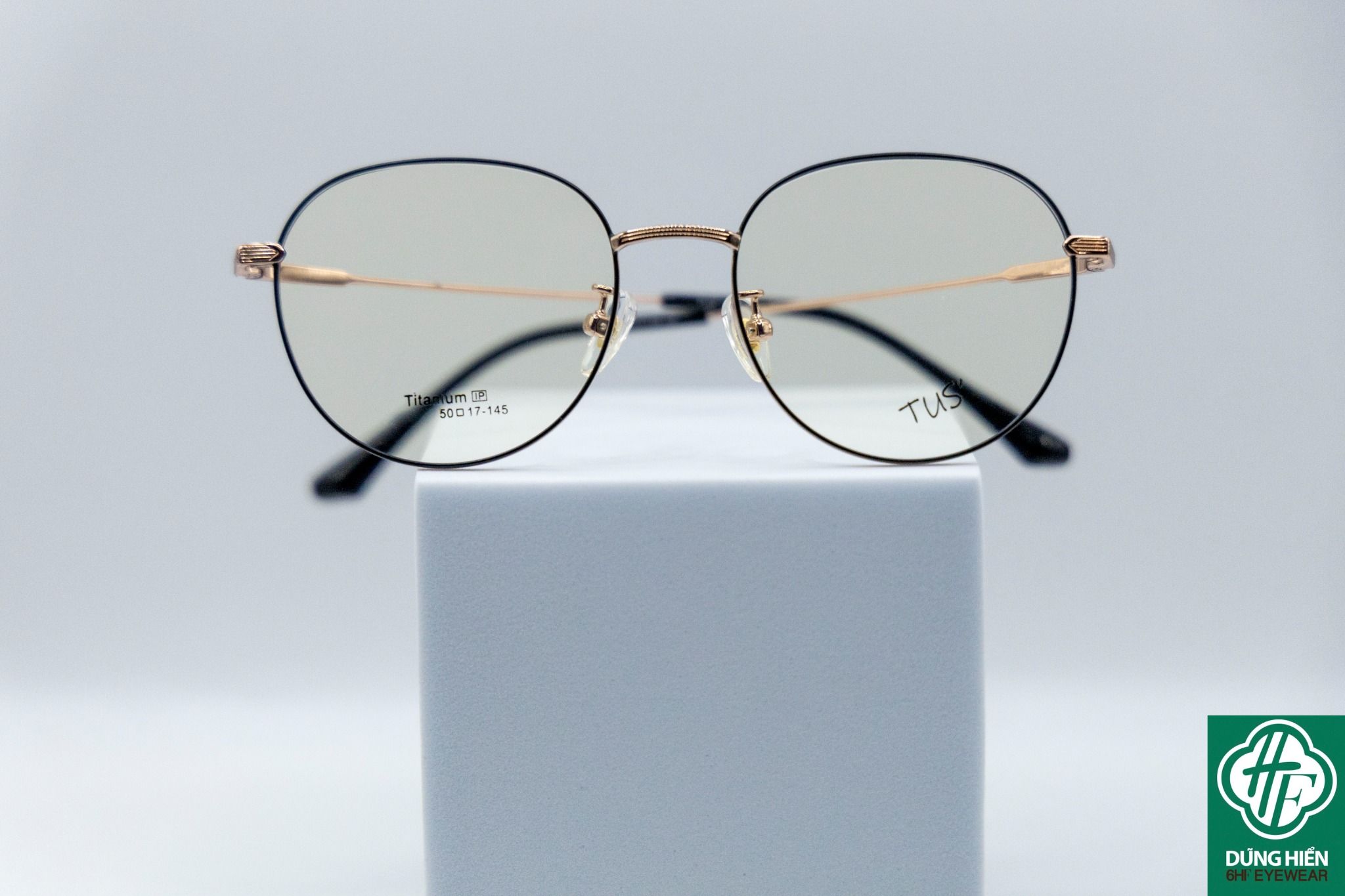  TR 8058 #Gọng xi 50% titanium frame : tròn round 