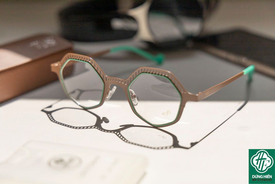  Vivid- 23220 #TUS' Gọng hợp kim hạn chế  rỉ sét - stainless steel  Eyeglasses ( độ lạ - unique) 