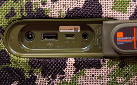  JBL Boombox 2 