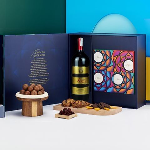  Hộp Quà Tết Thiên Địa Hòa Minh 4 - Shiraz Royal Secret 1.5L 