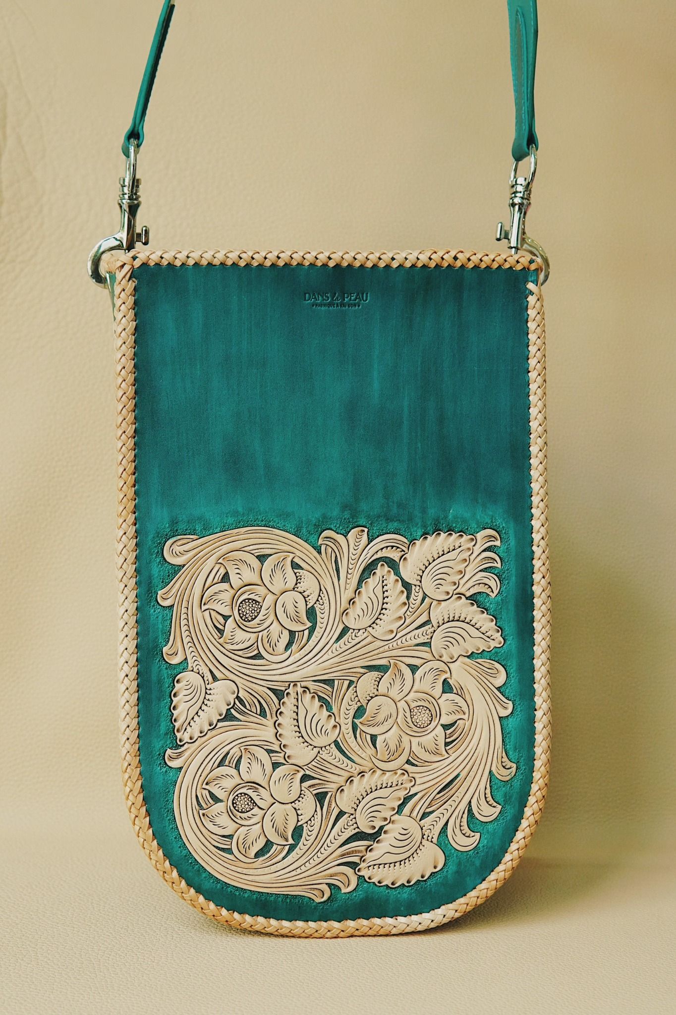 U Tote (Sheridan/Freestyle Hand Carved)