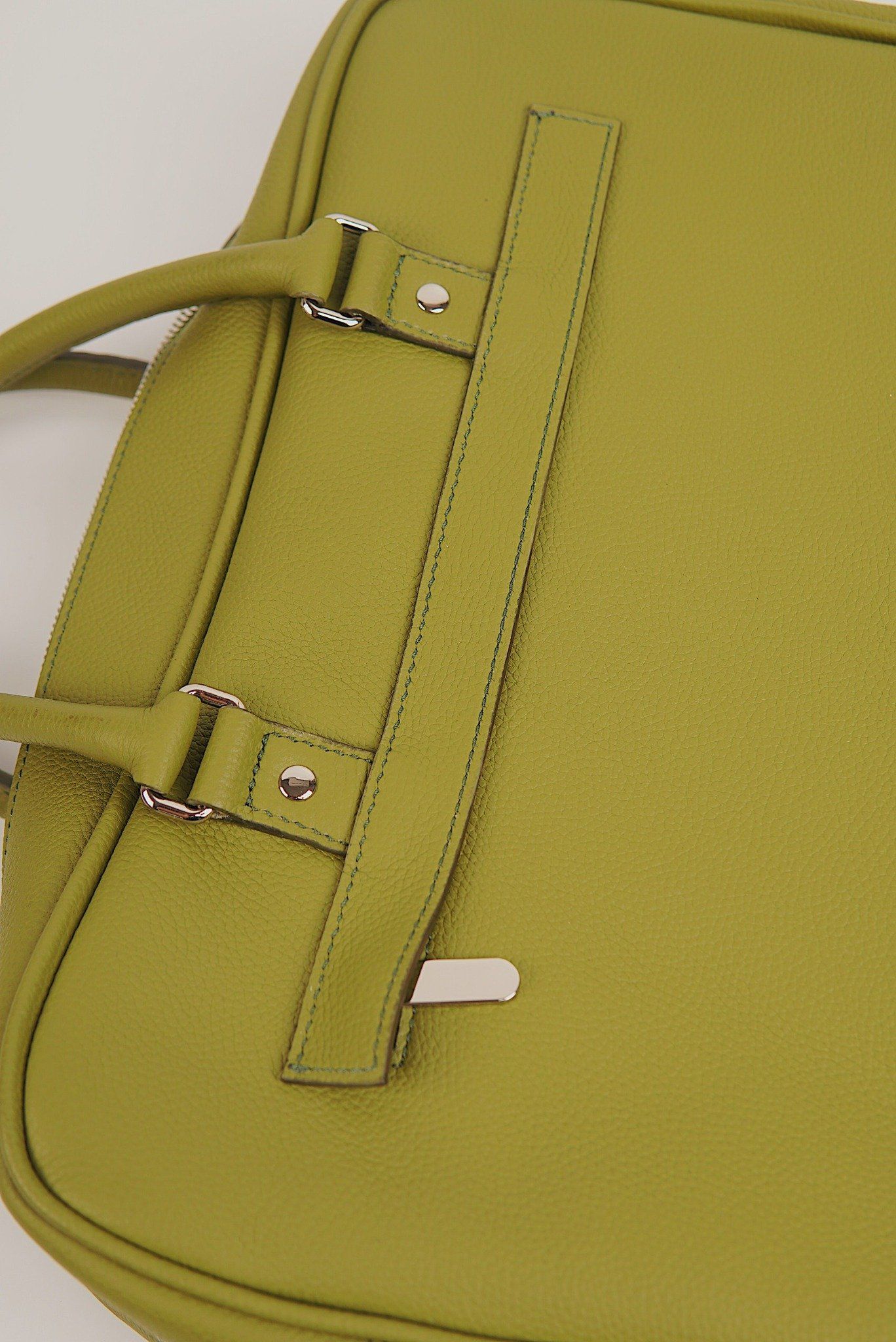 Toploader Business Trip