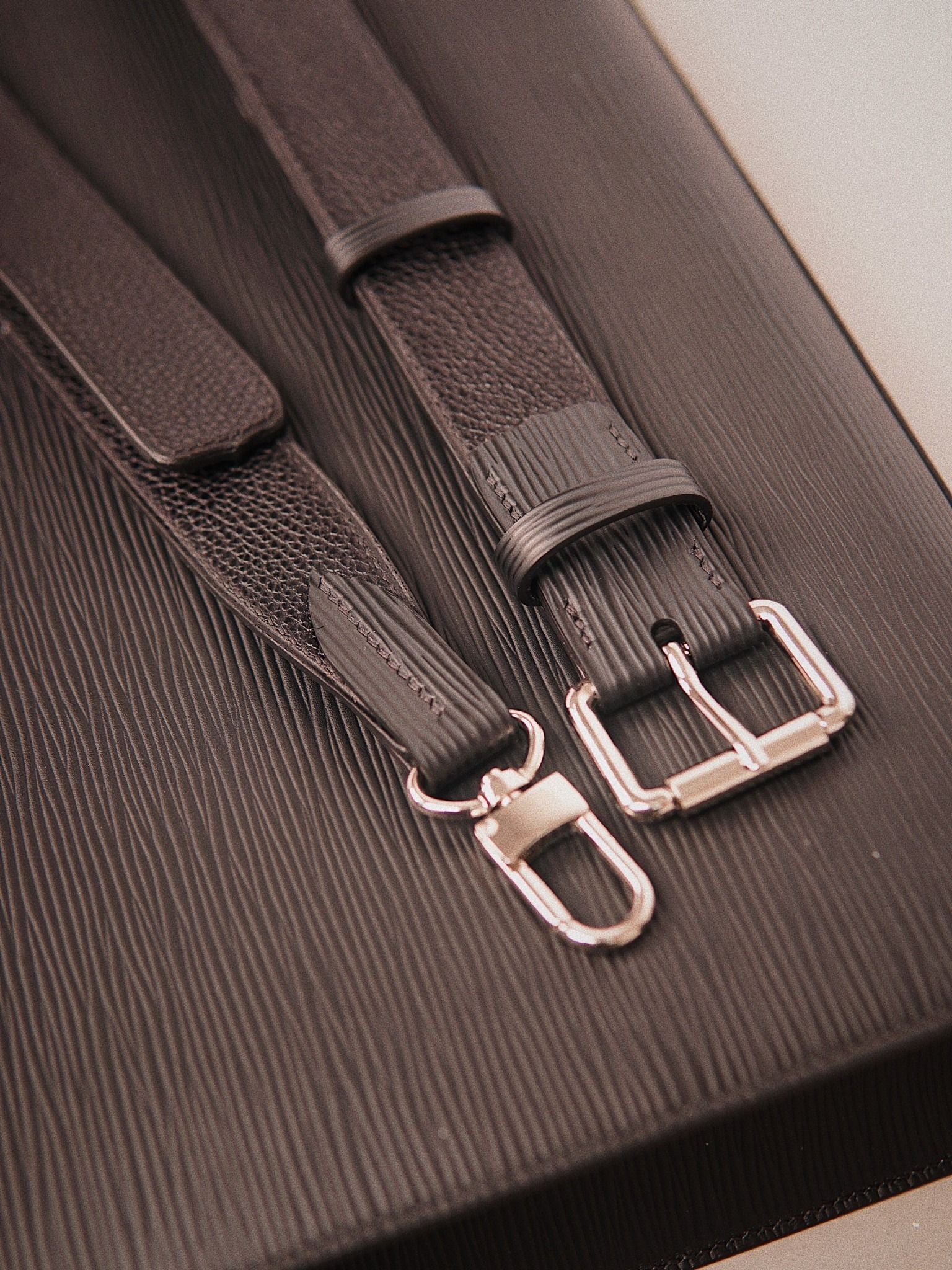 Tuck Lock Messenger Bag