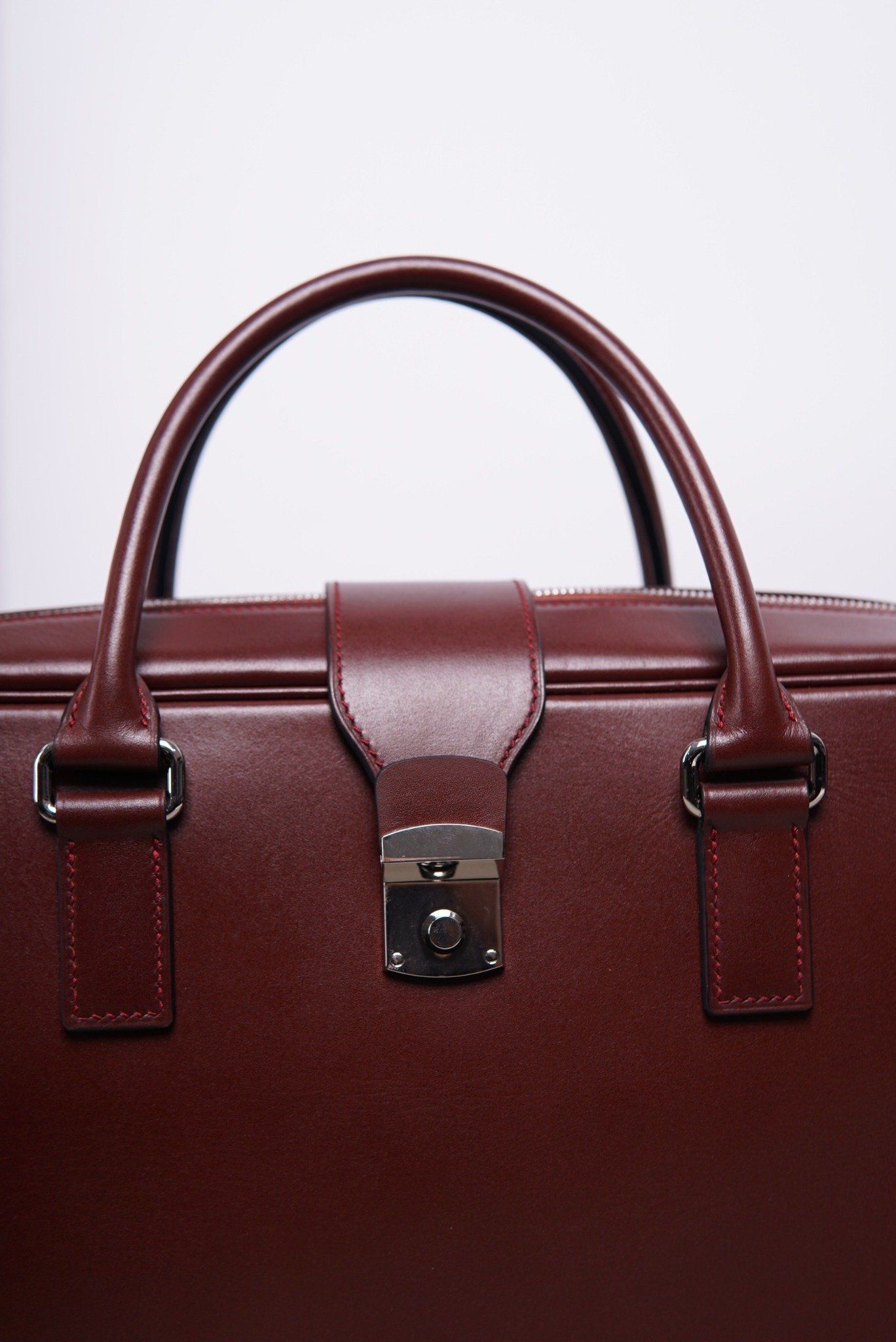 Toploader Clasp Laptop Bag