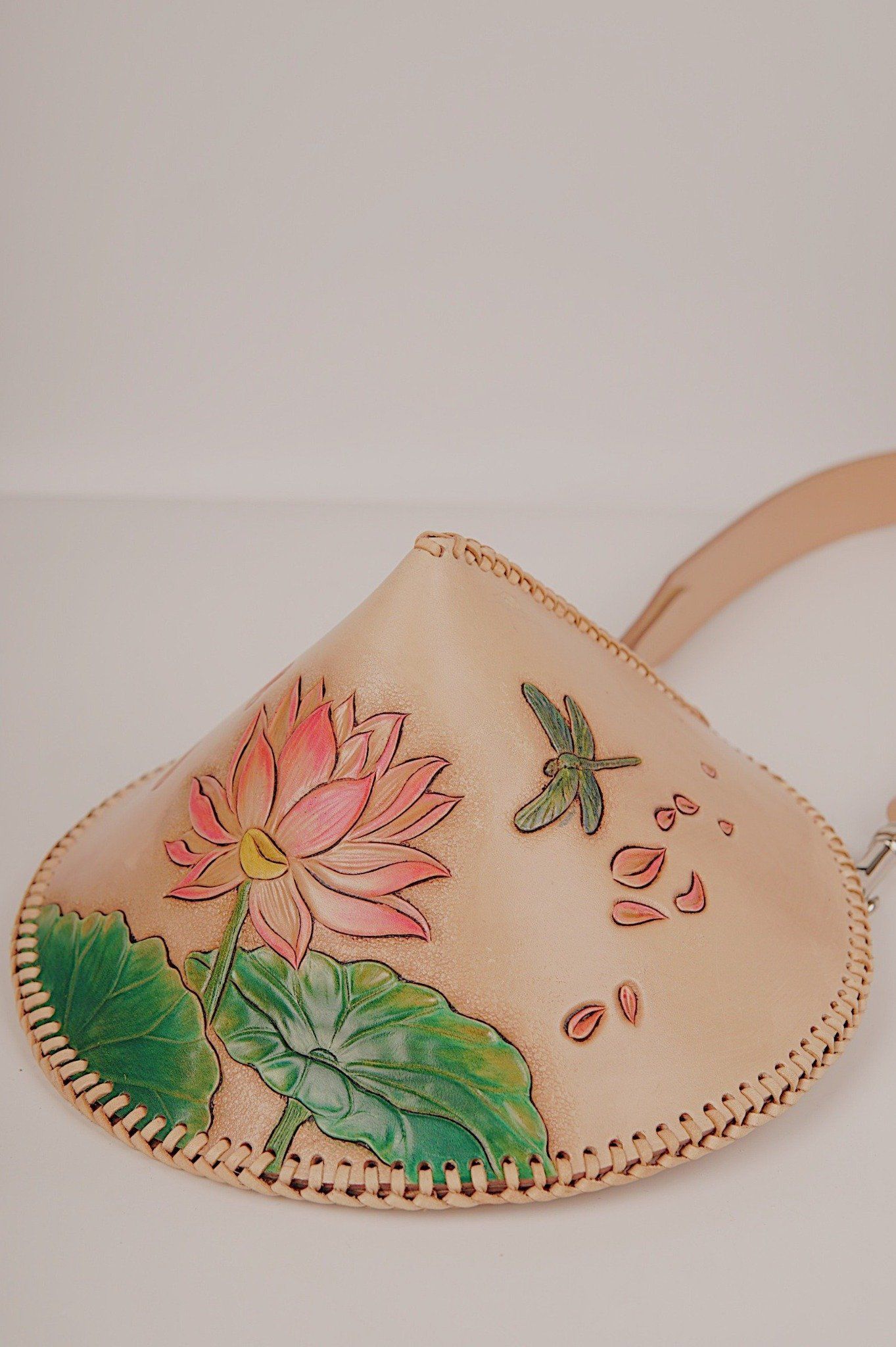 Nón Bag (Freestyle Carved Round Bag)