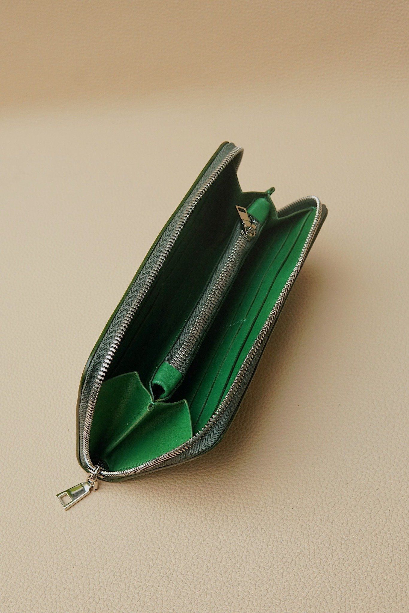 Hand Carved Accordion Zipper Wallet