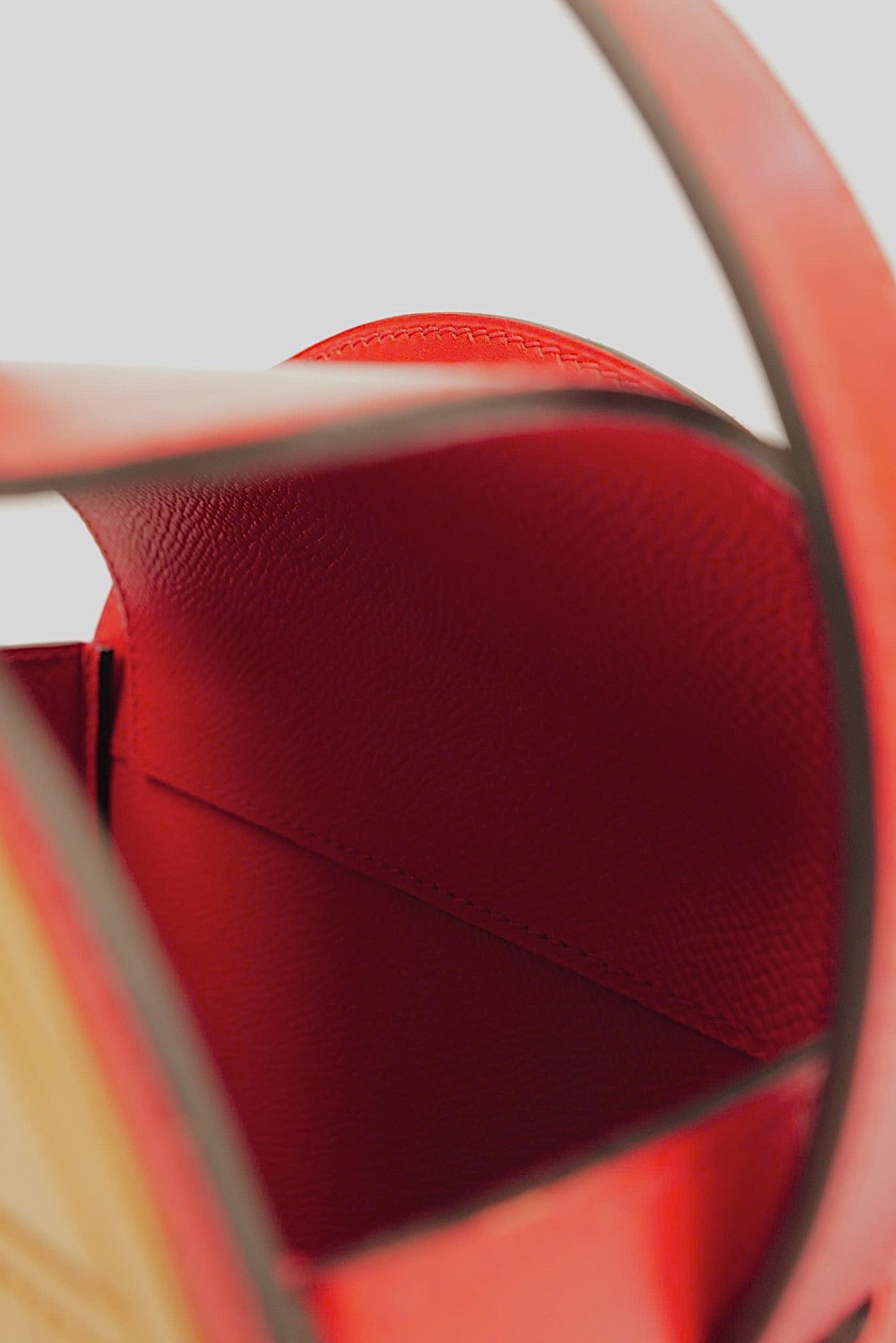 Crane Bird (Hand Carved Round Bag)