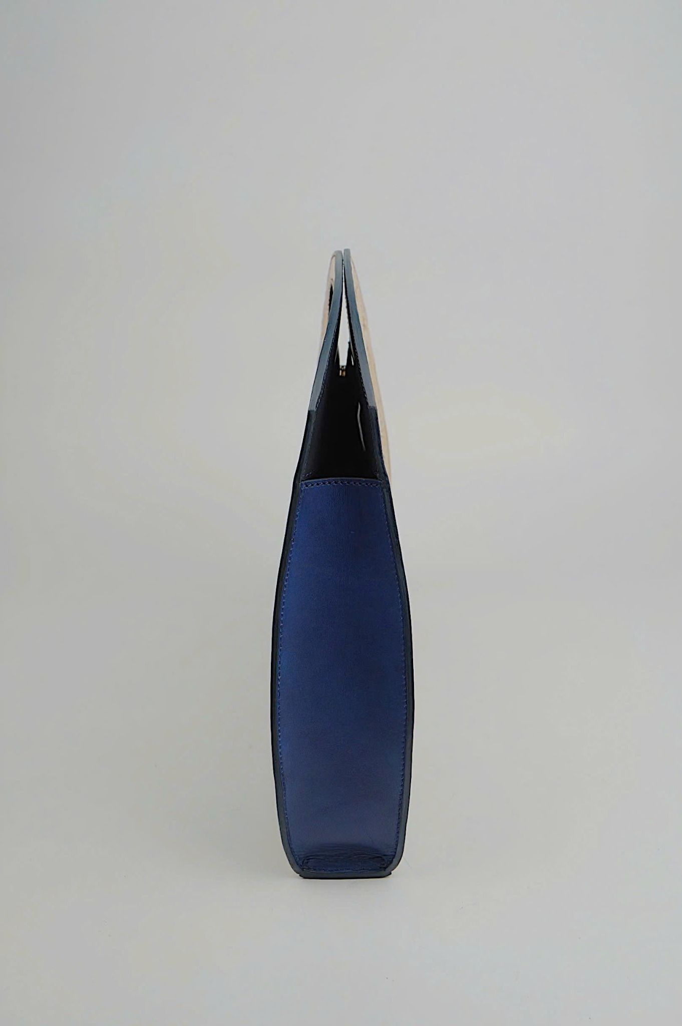 Her Laptop (Sheridan Full Carved)